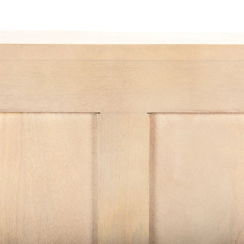Credenza marrone chiaro in legno massello con ante decorative - 71.75W x 30H x 15D
