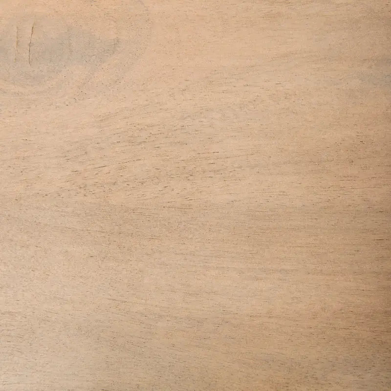 Credenza marrone chiaro in legno massello con ante decorative - 71.75W x 30H x 15D