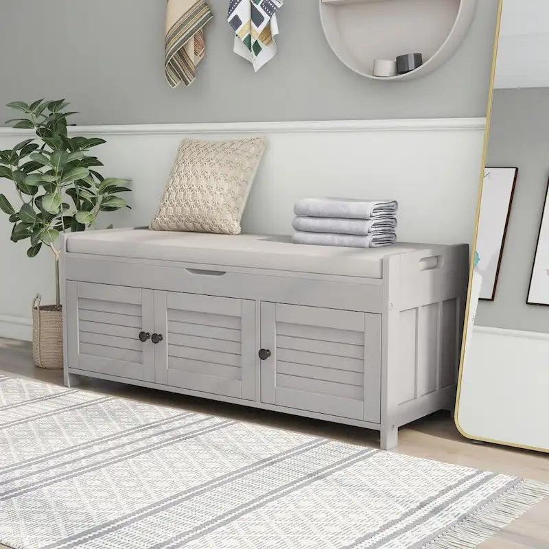 Banc de rangement à 3 portes façon persienne, banc à chaussures avec coussin amovible et espace de rangement dissimulé