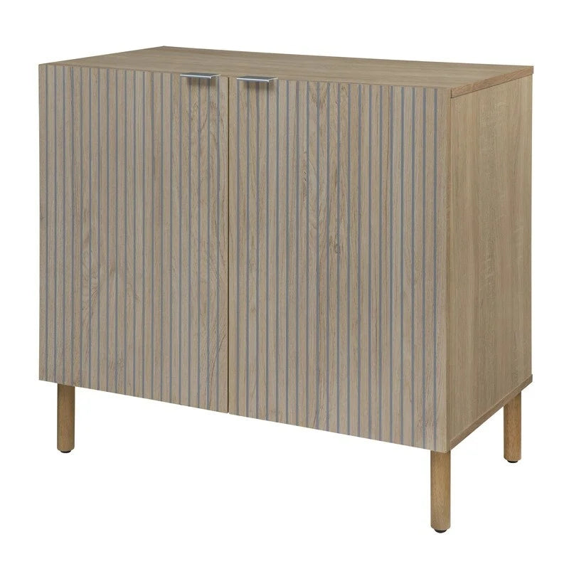 Brauner Schrank mit 2 Türen